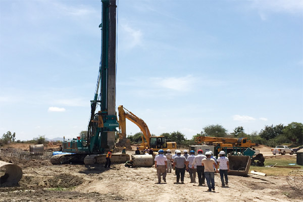 恒峰g22智能入岩神器在东非肯尼亚获赞，，，，，，人好装备好