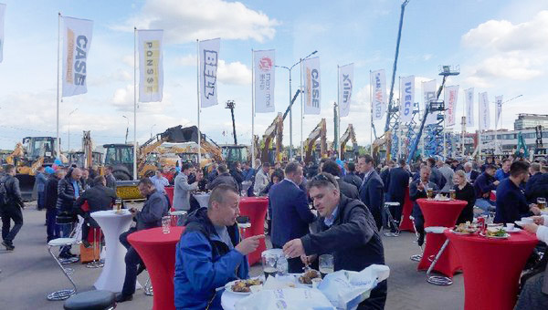 十年携手，，，，，，，恒峰g22智能莫斯科宝马CTT展产品推介会圆满举行