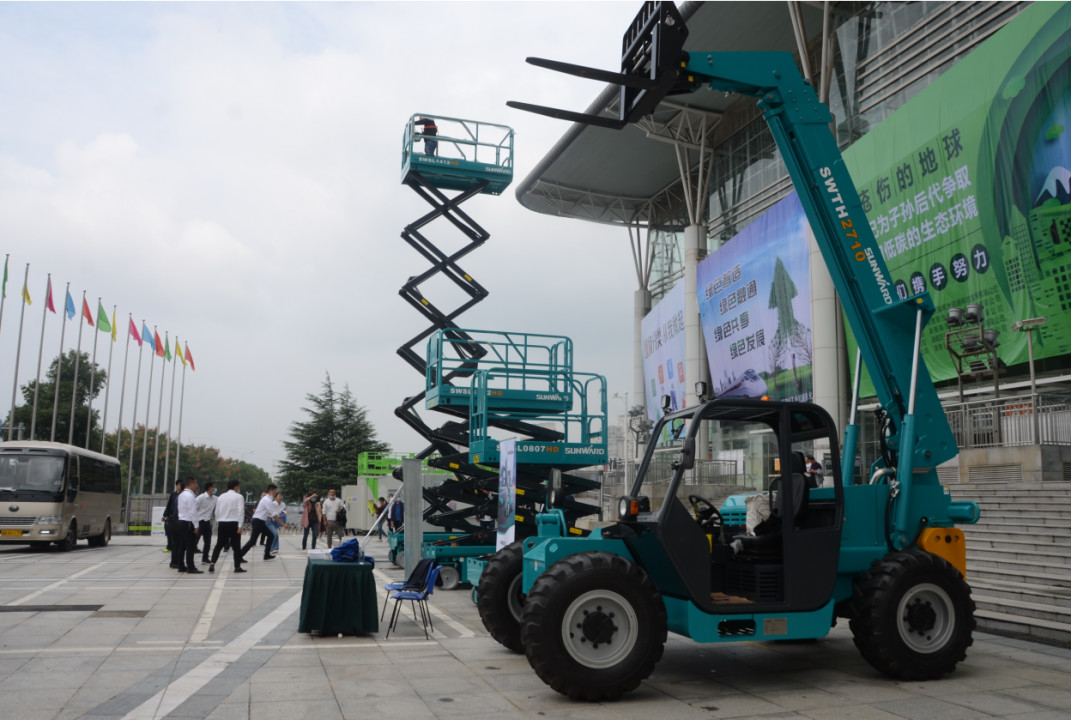 立异“绿”动能 恒峰g22智能绿博会上展风范