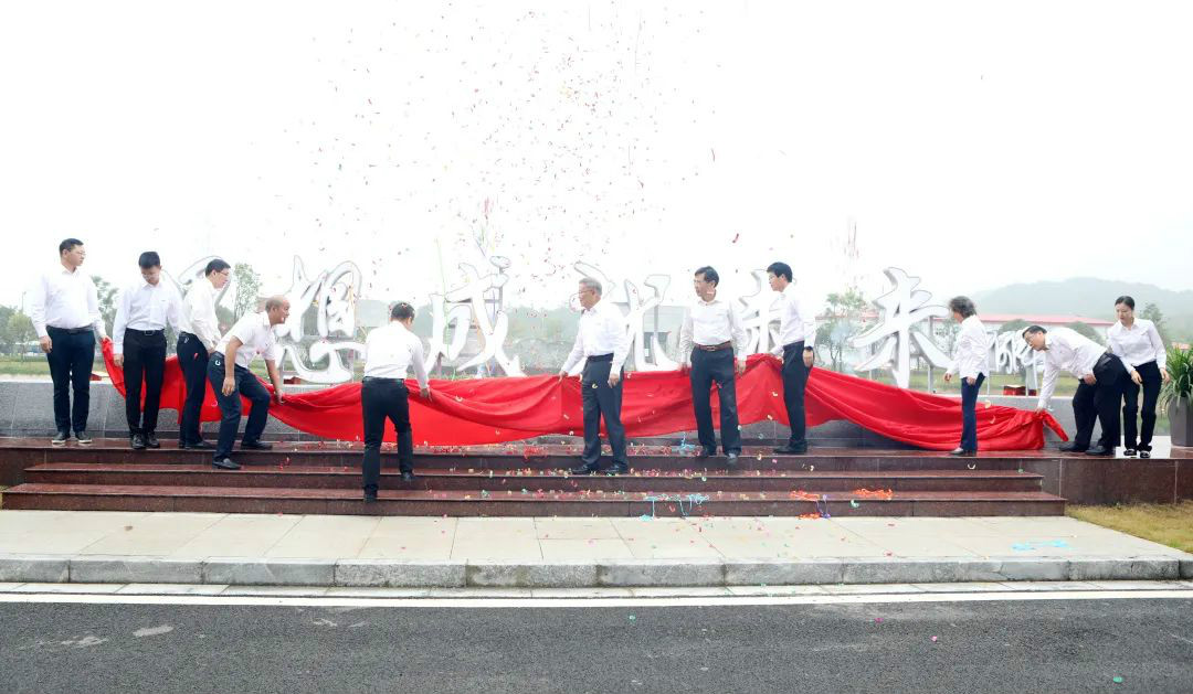 切记初心使命，，，，，，，，理想成绩未来