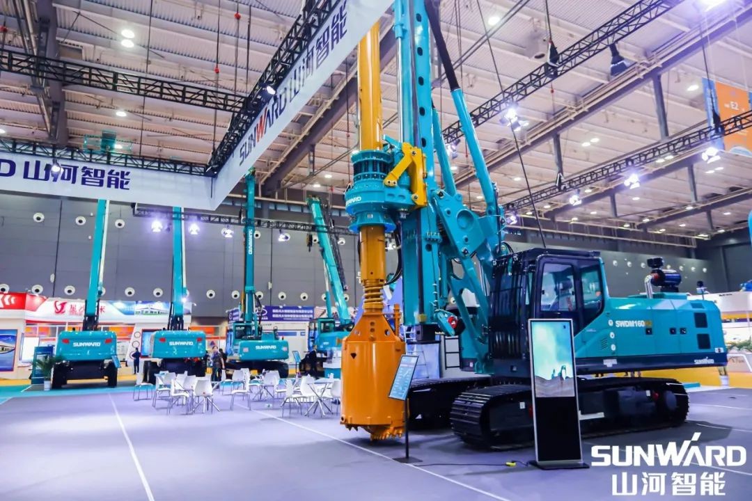 “恒峰g22绿”亮相长沙国际工程机械展，，，，，，，50余款产品尽显恒峰g22智能立异实力