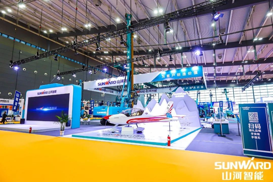 “恒峰g22绿”亮相长沙国际工程机械展，，，，，，，50余款产品尽显恒峰g22智能立异实力