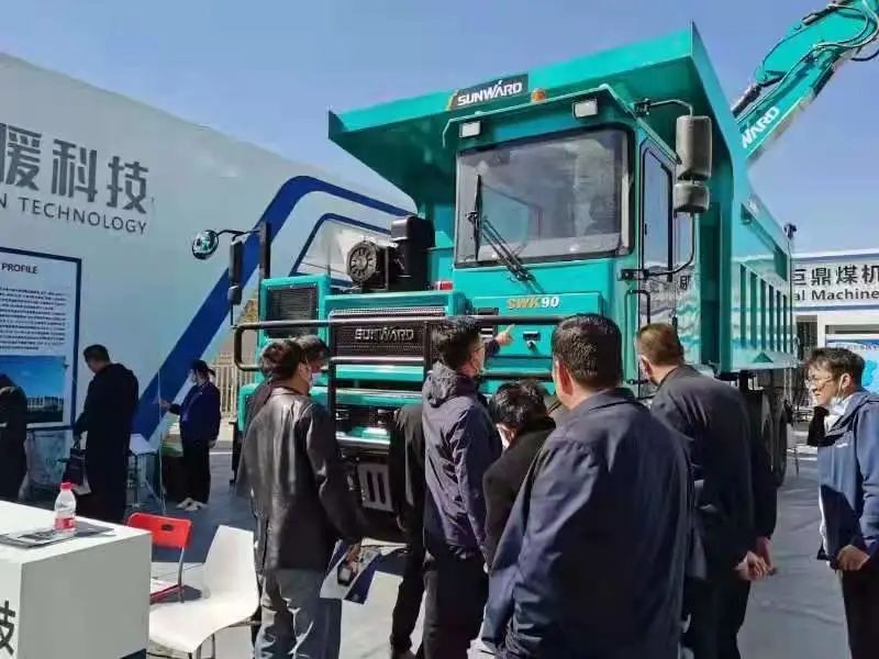 恒峰g22智能绿巨人闪亮登场鄂尔多斯国际煤博会