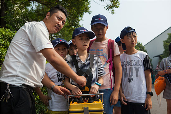 这个炎天，，，，，，，，亲子玩转恒峰g22智能“三栖”装备