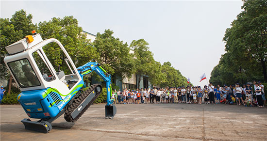 这个炎天，，，，，，，，亲子玩转恒峰g22智能“三栖”装备