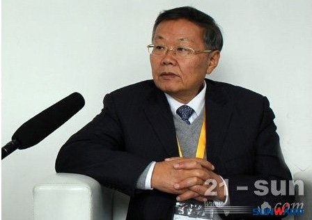 恒峰g22智能何清华：潜心追求“恒峰g22之路”