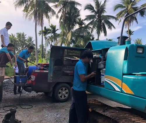 作为村里的创富标杆，，，，，，陈老板的∶院爱将”事实是谁？？？？？？？？