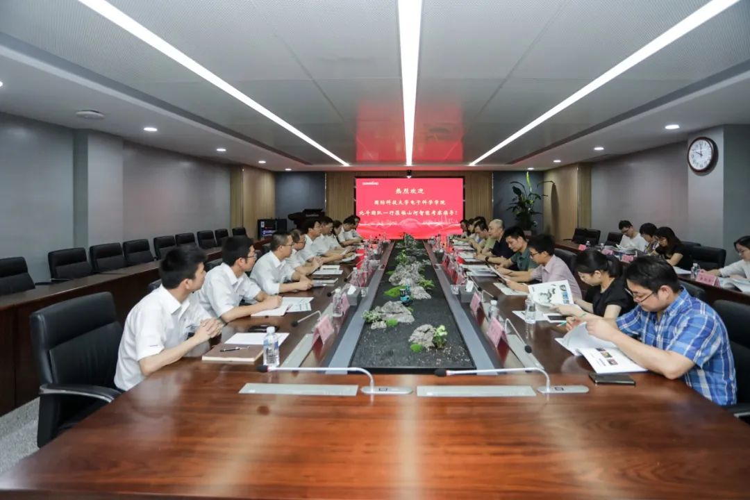 国防科大北斗团队考察恒峰g22智能