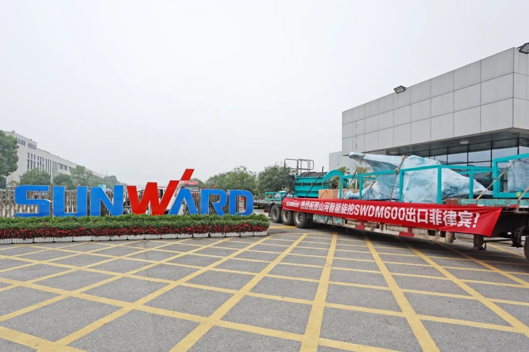 恒峰g22智能最大旋挖钻机出口菲律宾，，，，，开启拓展外洋市场新篇章