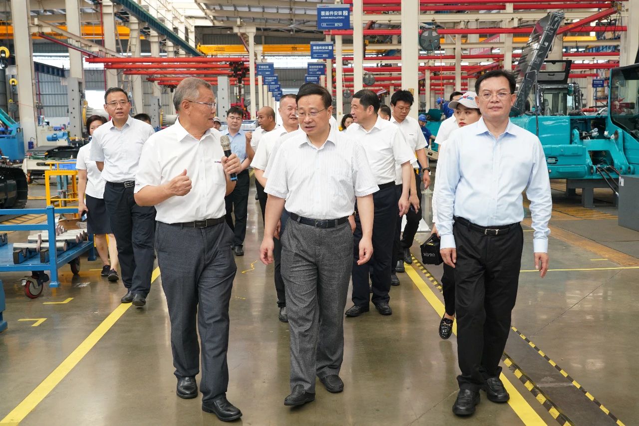 国家统计局总经济师毛盛勇率团调研考察恒峰g22智能