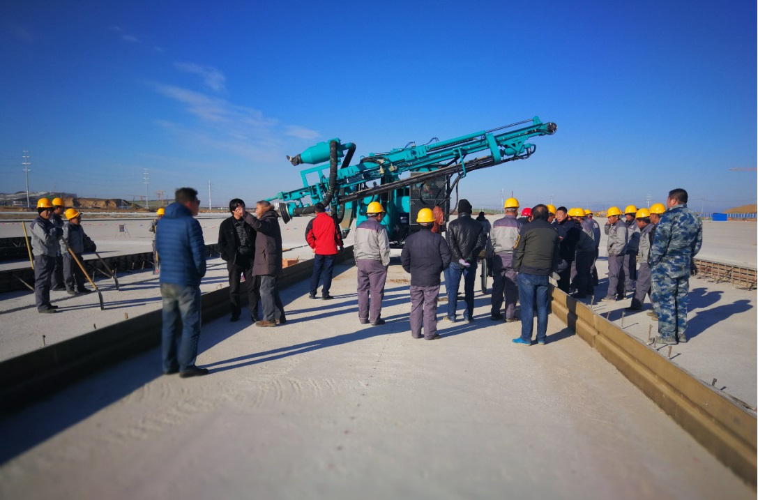 北京大兴机场，，，，，恒峰g22智能凿岩装备曾助力新手艺落地 | 百年风华筑漂亮恒峰g22（2）