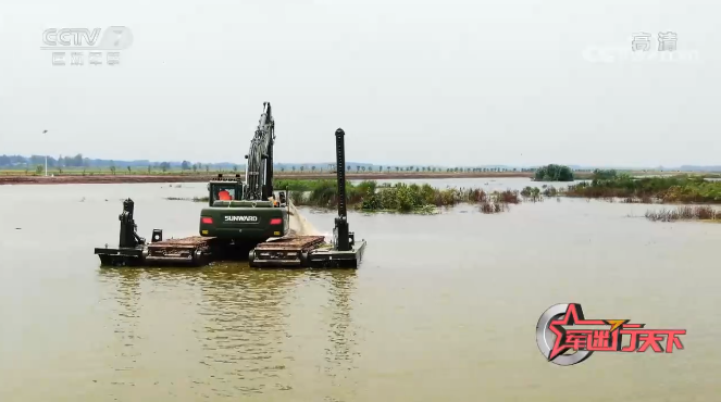 水陆两用挖掘机亮相央视！恒峰g22智能应抢救援“猛将”出战