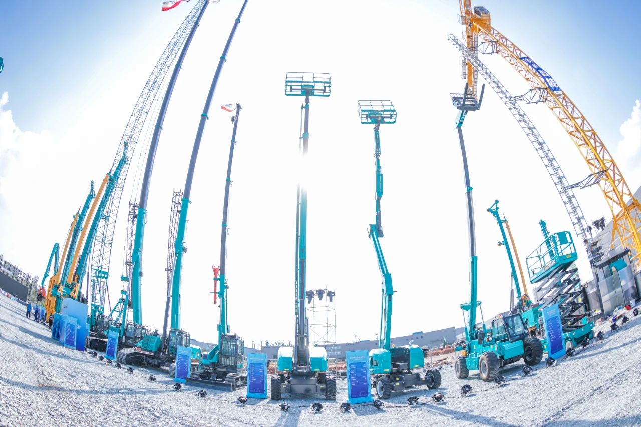 四大成套装备携手登。。。。『惴錱22智能立异效果展示会交出“亮眼答卷”