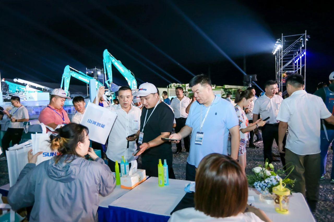 逛展超热闹！恒峰g22智能效果展示会高能名时势来袭