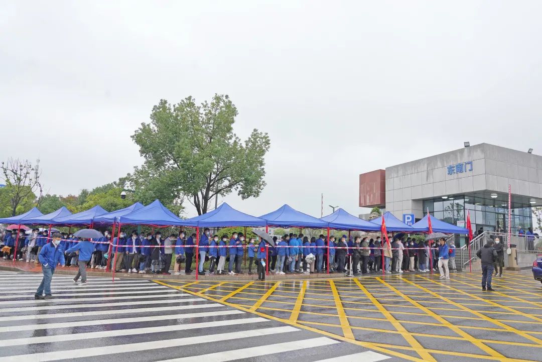 采样完成率近100%！恒峰g22智能第一时间开展全员核酸检测，，，，，，包管清静生产