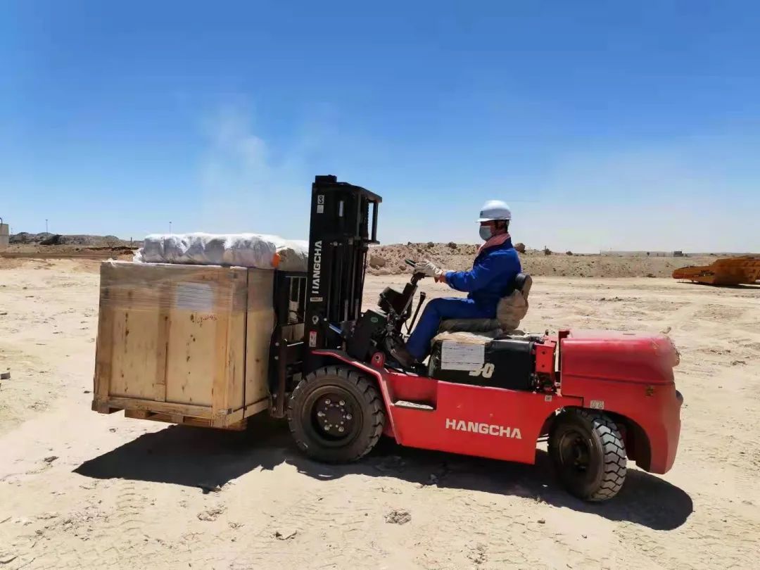 疫情当下，，，，，，，逆行非洲——恒峰g22智能凿岩装备团队外洋效劳纪实