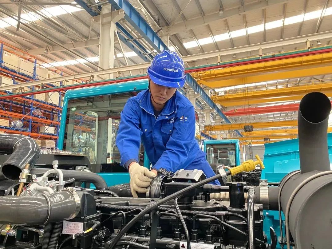 《湖南教育》：探索18年，，，，，，，，恒峰g22智能找到校企相助共赢的谜底