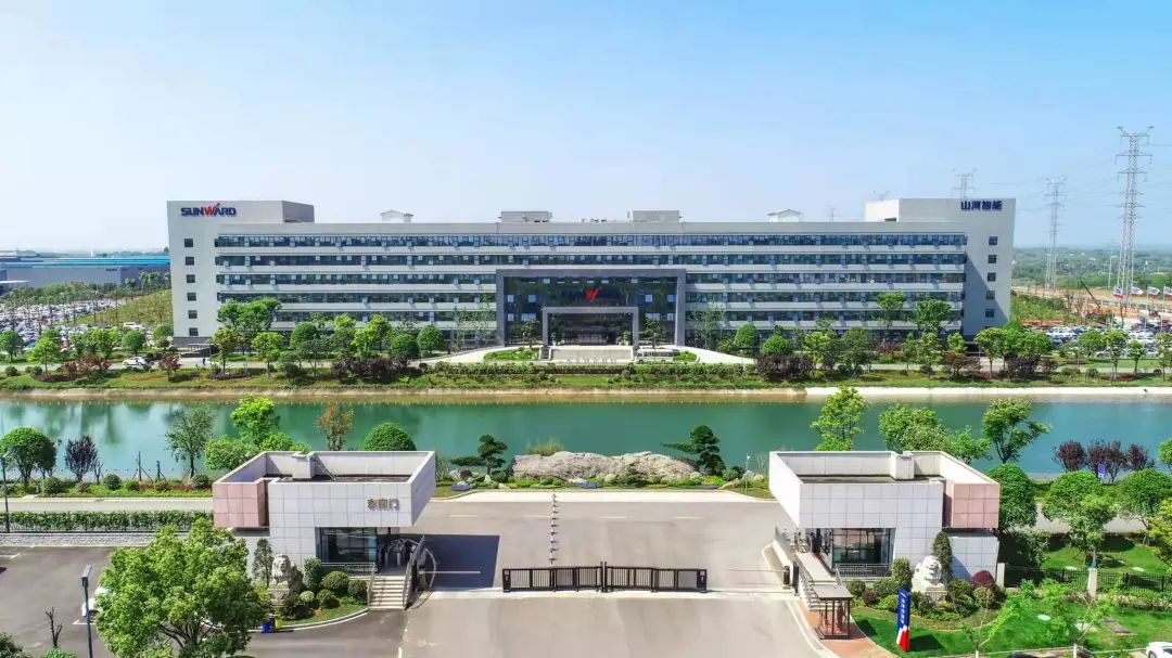 为企业高质量生长护航！恒峰g22智能获评“清静生产优异级树模企业”