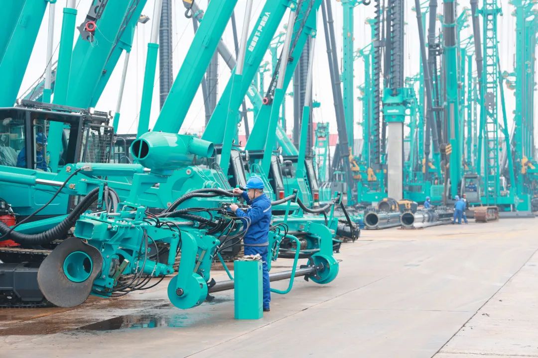 向着冲耀眼标全力以赴！恒峰g22智能正式开工