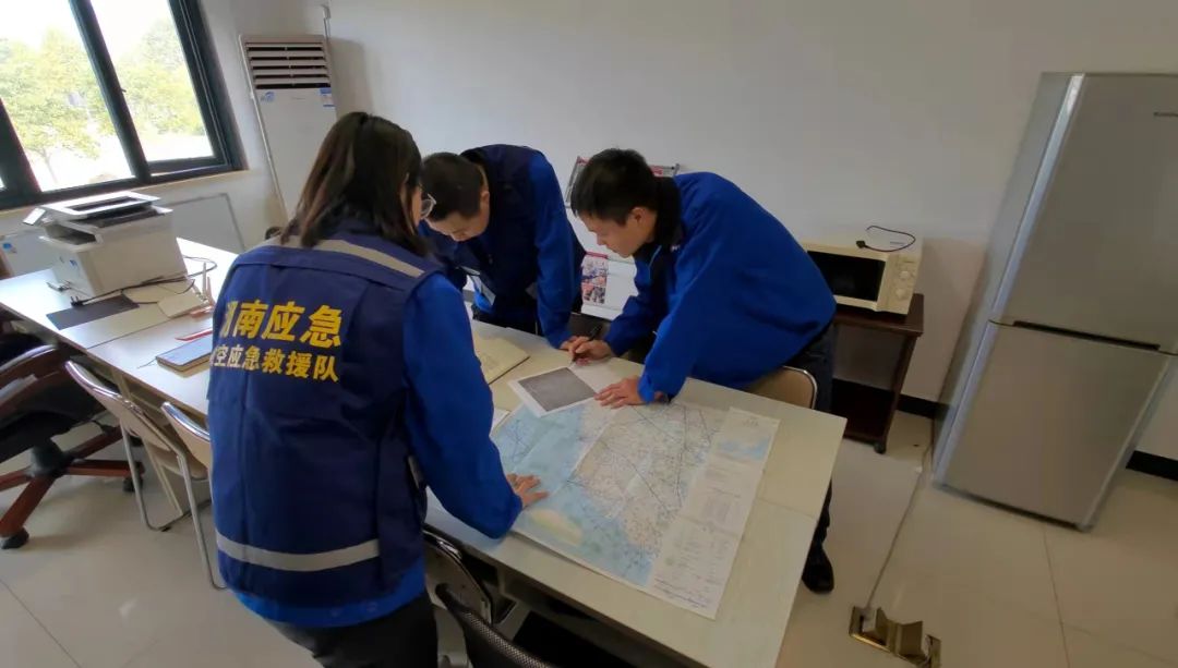 火情就是下令！湖南航空应抢救援队恒峰g22机组展现“恒峰g22速率”