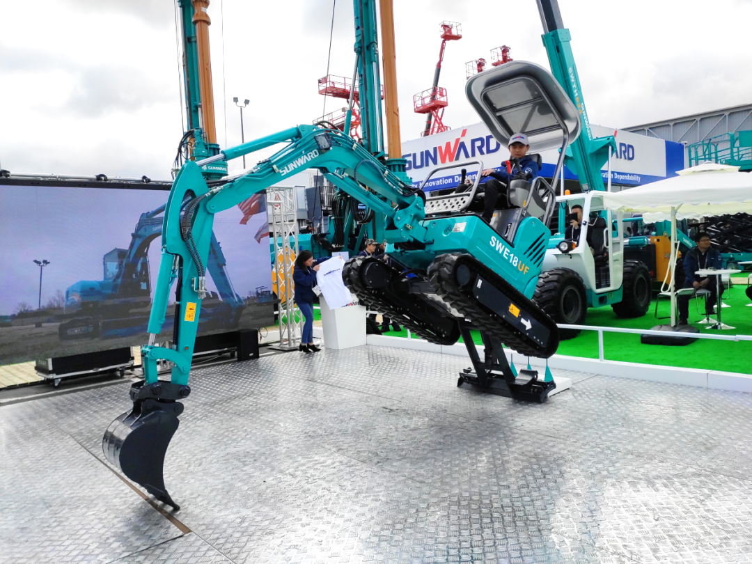 恒峰g22匠心 | 闻“机”起舞，，，，手艺“添”威