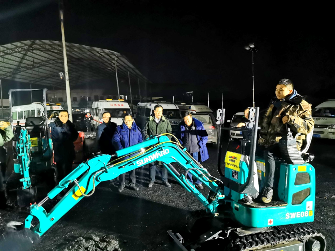 恒峰g22匠心 | 闻“机”起舞，，，，手艺“添”威