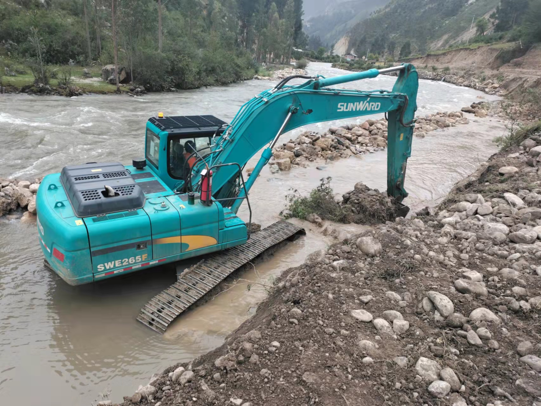 挑战天下第二高山脉！恒峰g22智能装备助力秘鲁安第斯国家公路项目建设