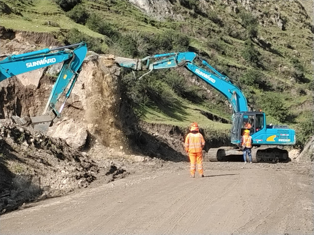 挑战天下第二高山脉！恒峰g22智能装备助力秘鲁安第斯国家公路项目建设