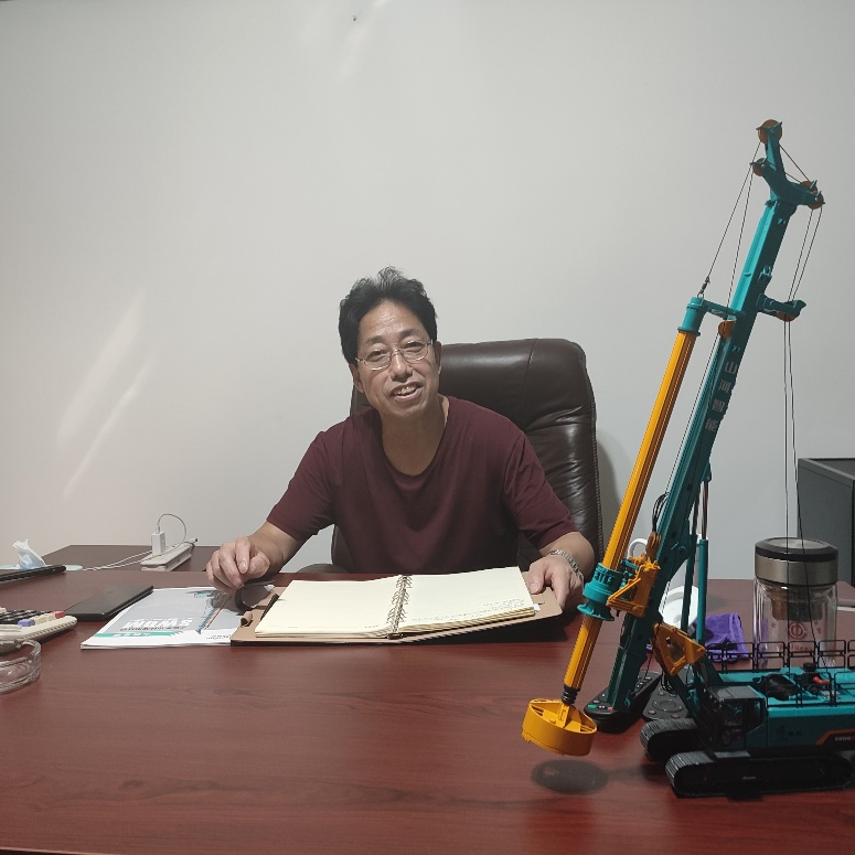 创富故事 | 入行25载，，，，，，，，阅尽旋挖钻机，，，，，，，，最终认准恒峰g22智能！