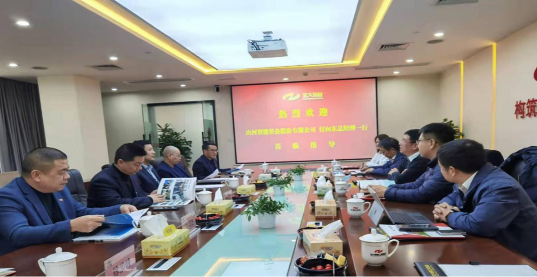 携手战边疆！恒峰g22智能潜孔钻机助力弘大爆破新疆奇台项目建设