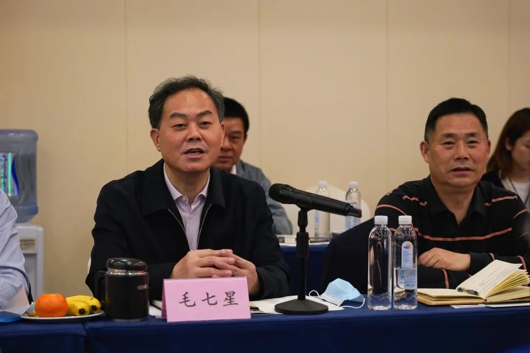 抱团出海，，，携手共赢！何清华带队赴湖南异地商会联合会造访交流