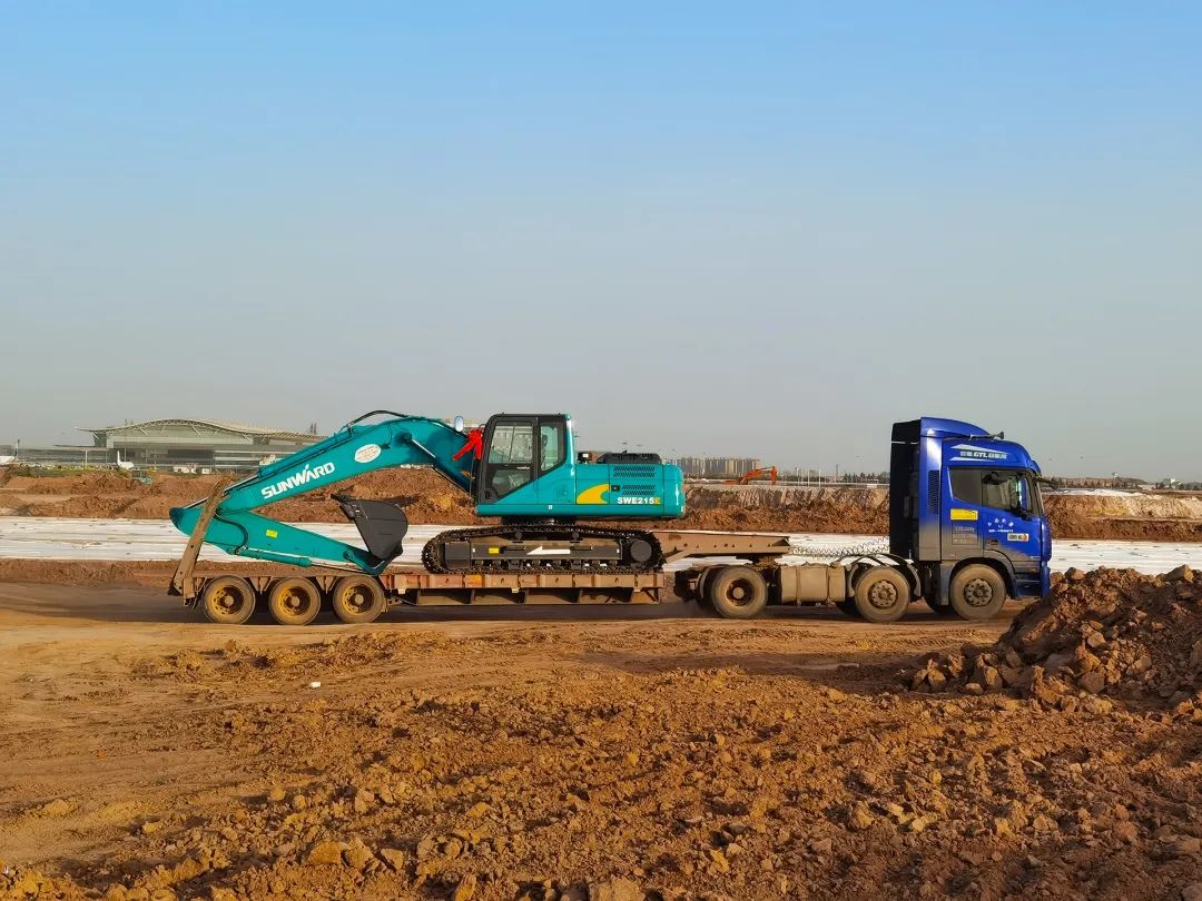 冲、冲、冲！带您感受恒峰g22智能挖掘机火热交机时刻