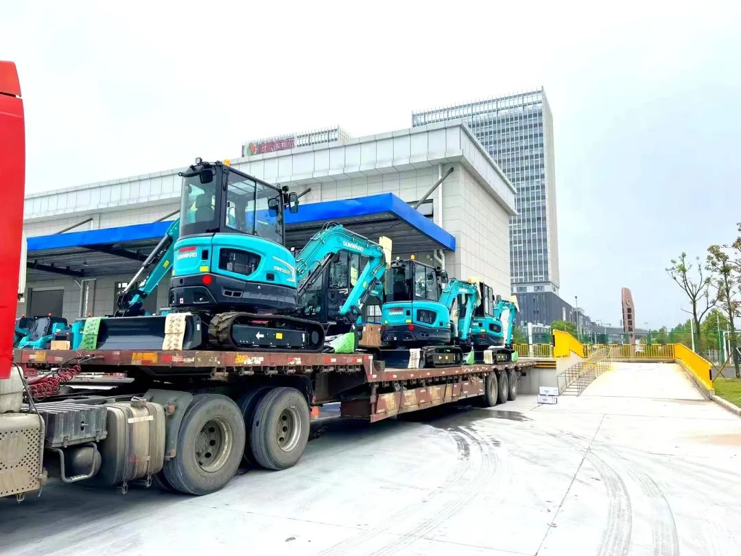 一连进军国际市。。。。。≈信钒嗔校ǔど常┖惴錱22智能专列乐成首发