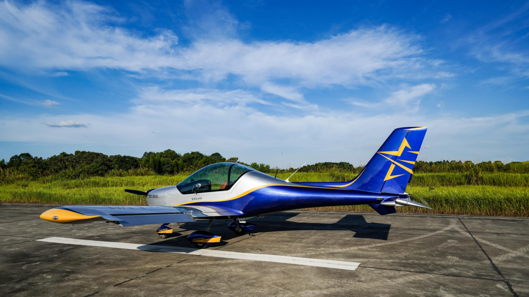 图集 | 阿若拉穿“鲨”衣，，，，，尚有更多套装为天空添彩！