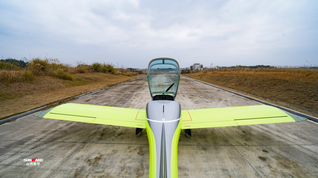 图集 | 阿若拉穿“鲨”衣，，，，，尚有更多套装为天空添彩！