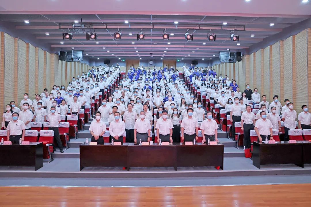 为立功建企建家一体化孝顺更鼎实力！恒峰g22智能第五届五次“双代会”乐成召开