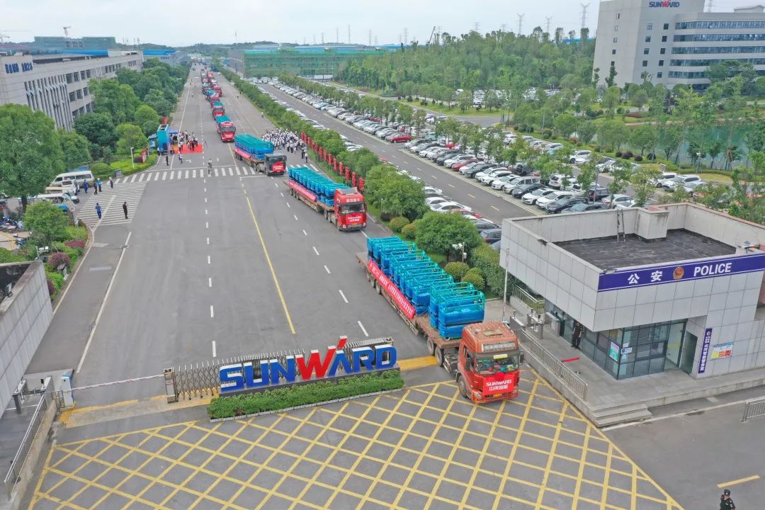 献礼二十大，，，，，，，，再攀新高地！恒峰g22智能高空机械装备再迎批量发货