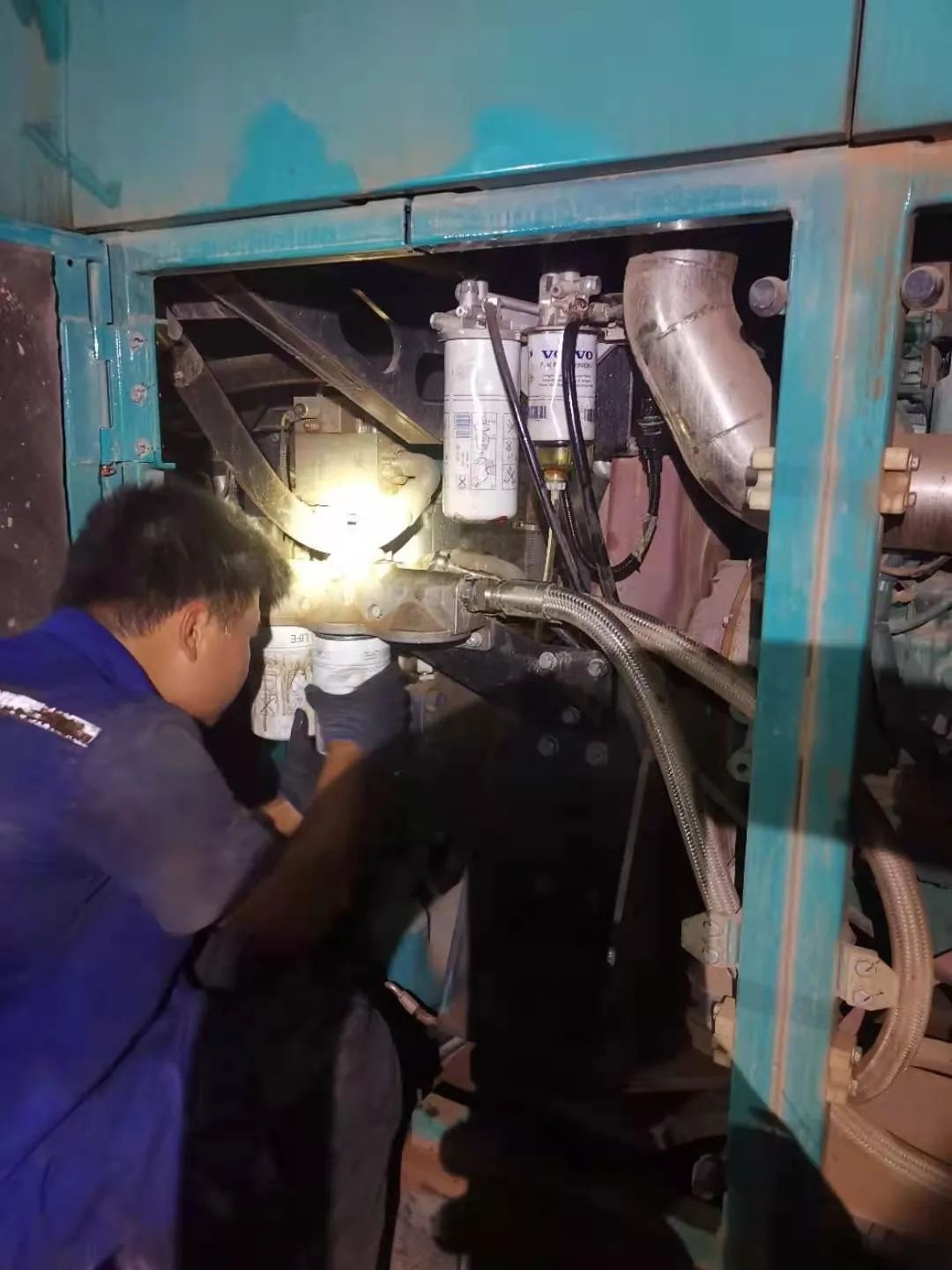 “创立施工事业！”他们和恒峰g22智能“超等桩备”一起助建燕矶长江大桥