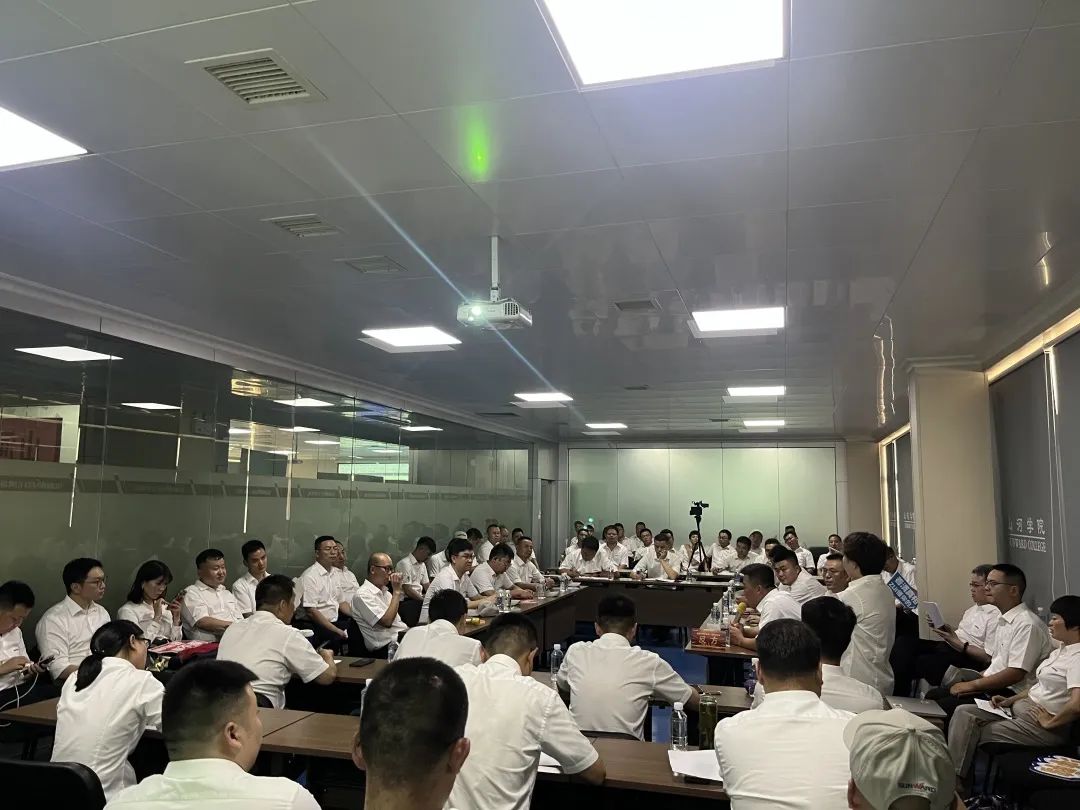 名堂秀实力，，，，，为效劳竞技！快来见识下恒峰g22智能这场“交锋大赛”