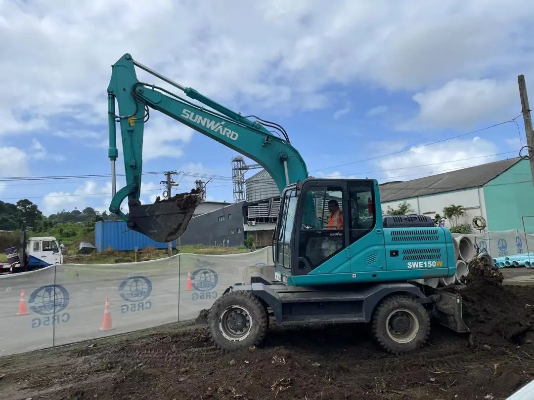 “恒峰g22绿”迈向南太平洋岛，，，，，，，，恒峰g22智能轮挖助力斐济基础设施建设