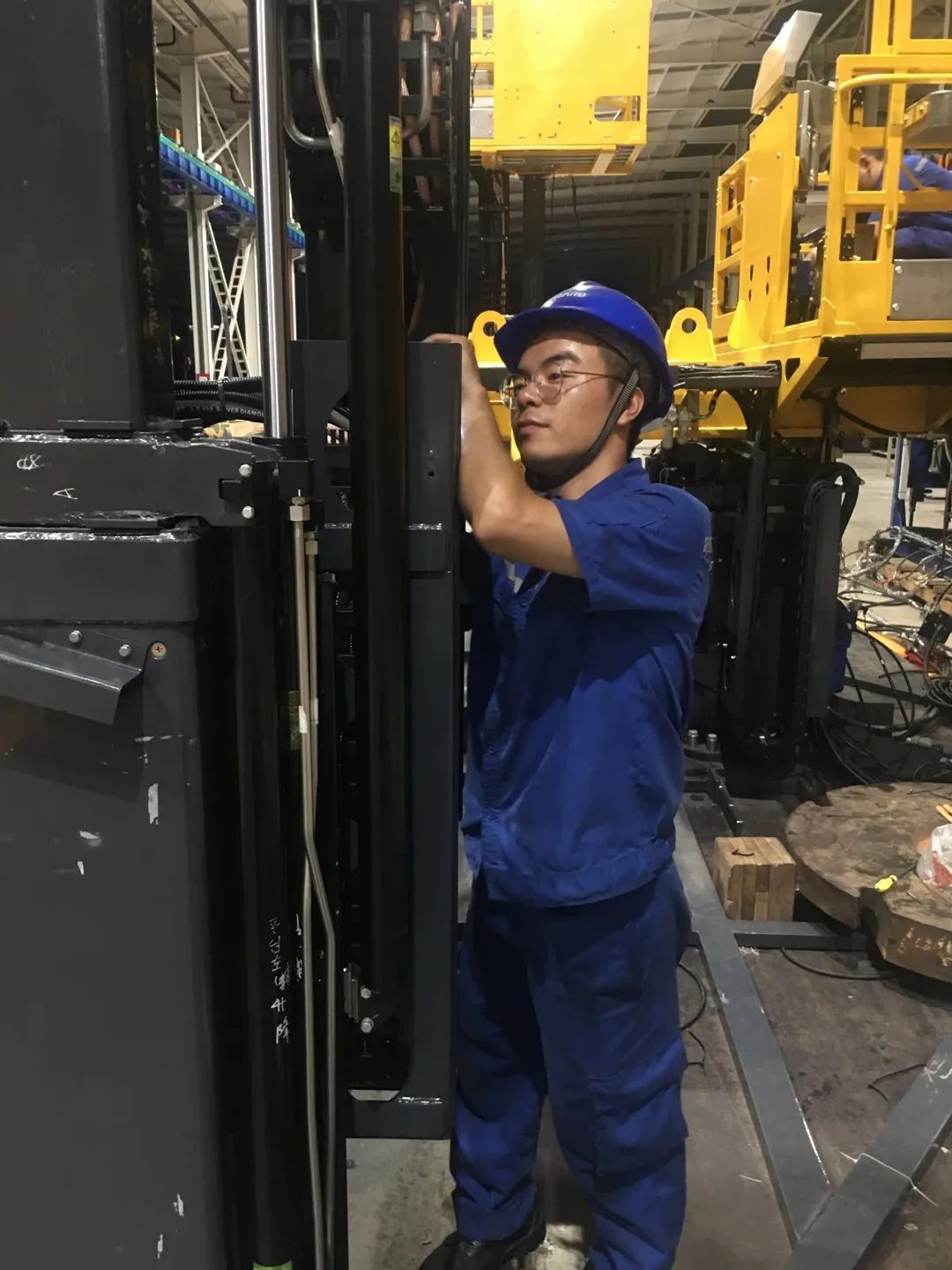 为铁路运输保驾护航！恒峰g22智能自主研制首套三平台作业装置乐成交付