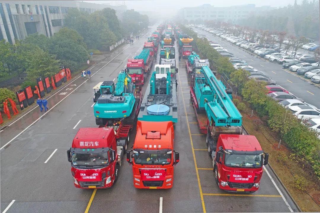 新局新篇，，，，，，宏兔启航！恒峰g22智能超200台套装备集中发货