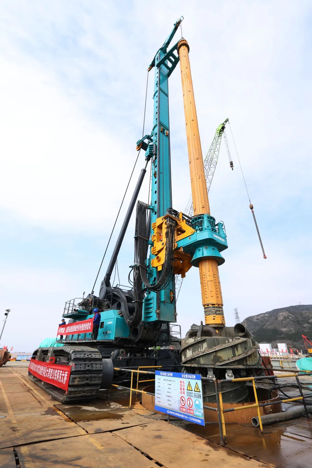 超等装备助建超等工程！恒峰g22智能超等旋挖钻机SWDM1280推介会乐成举行