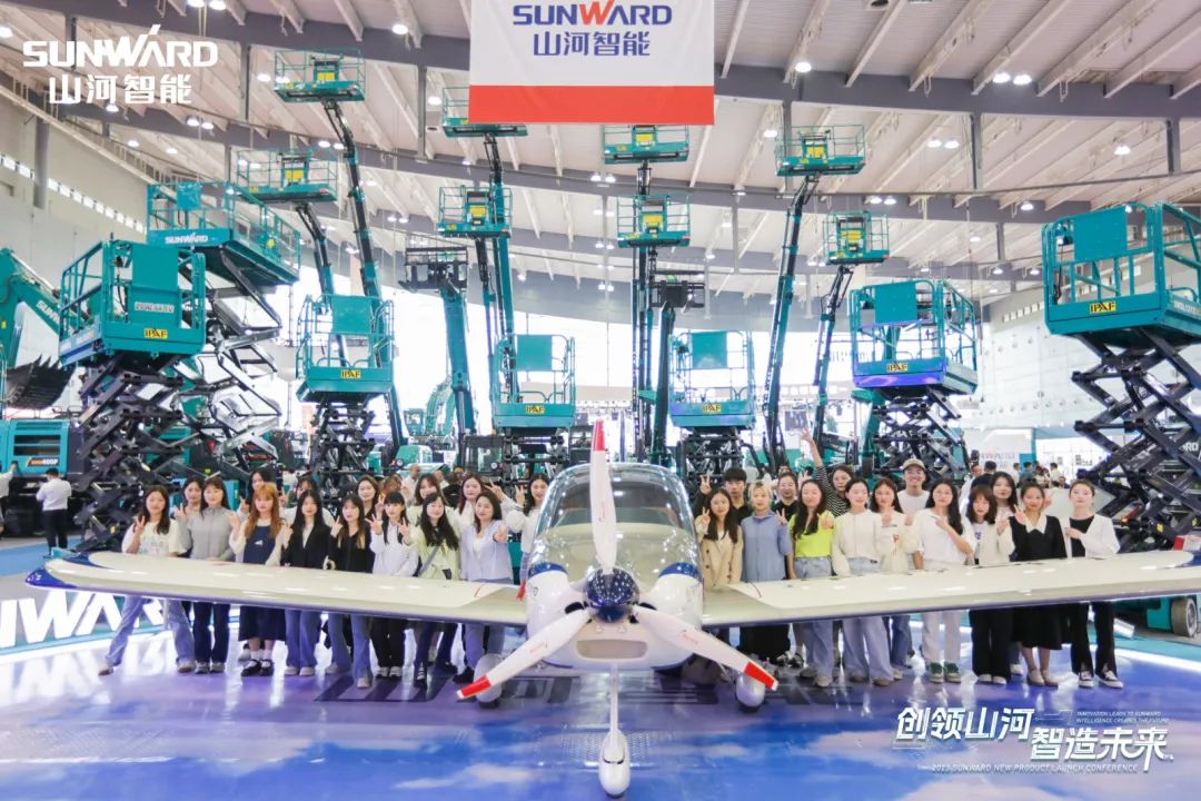 2023 CICEE | 恒峰g22智能亮相2023长沙国际工程机械展！智能化、电动化产品站C位