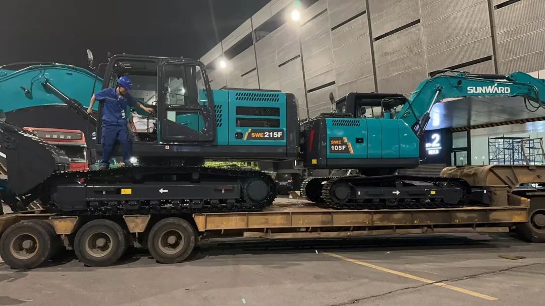 劳动庆幸，，，，，，，创立伟大！纪录那些通俗且伟大的劳动瞬间