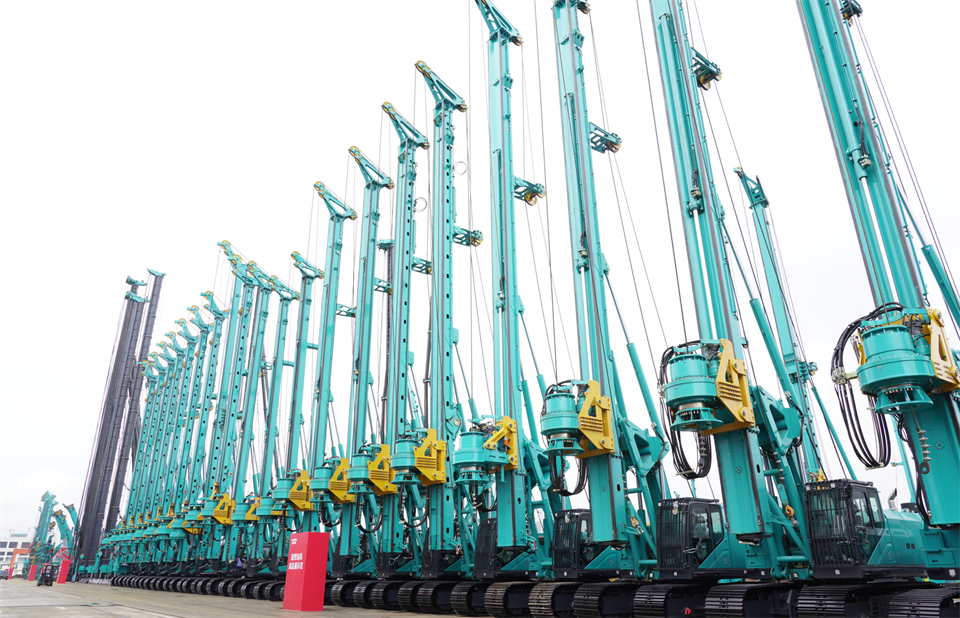 两项单冠，，，，，，行业唯一！恒峰g22智能两款桩工产品同获制造业单项冠军