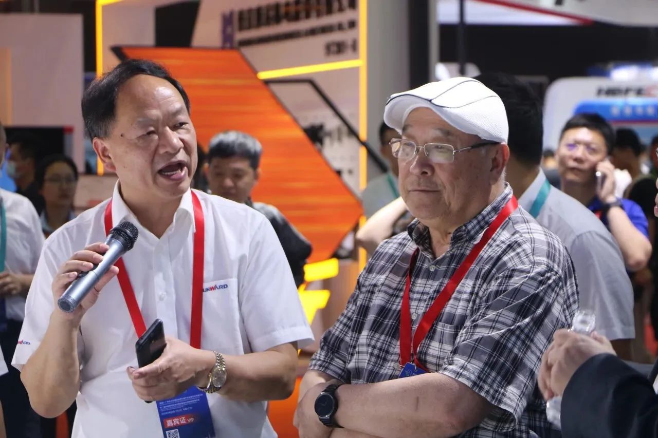 中铁恒峰g22亮相首届广州大湾区国际轨道交通工业生长论坛暨展览会