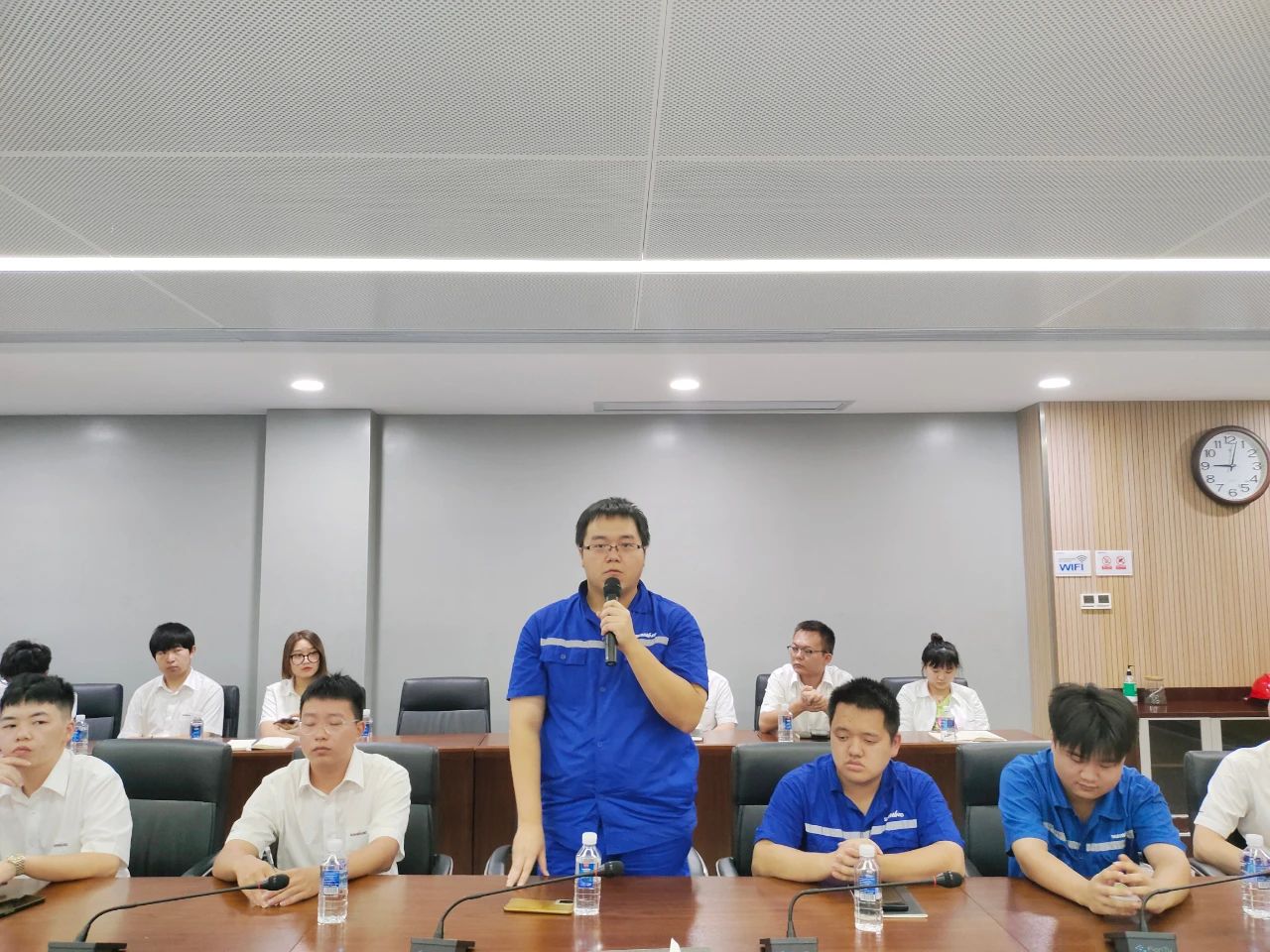 泛论心声，，，，，，共话未来！这场应届结业生员工座谈会，，，，，，很暖，，，，，，很知心！