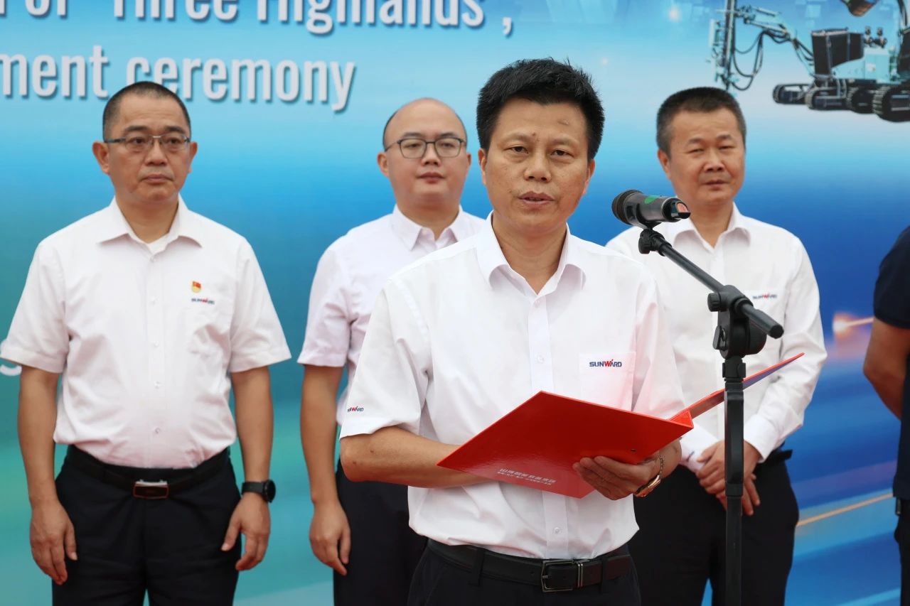 一连进军国际市。。。。。。。。『惴錱22智能近百台装备集中发货