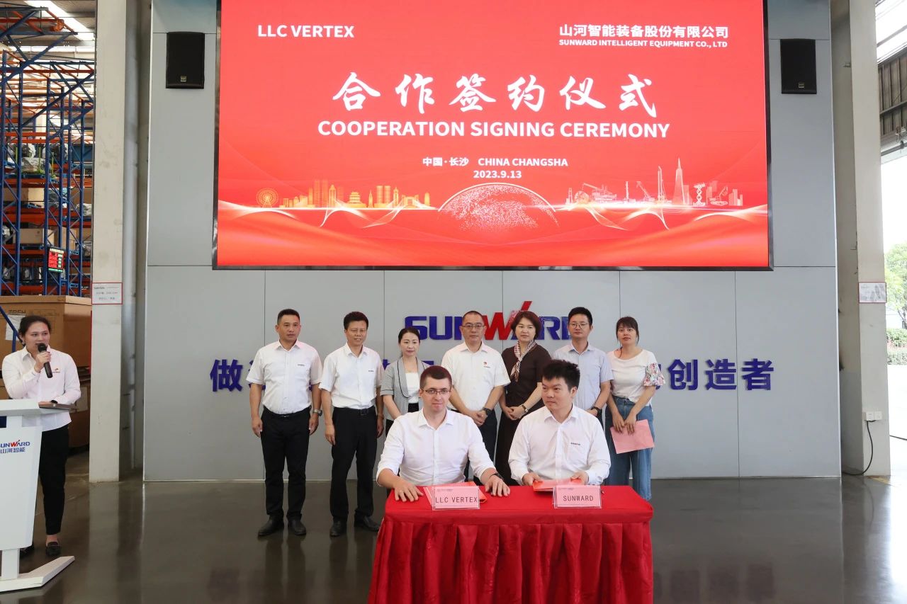 一连进军国际市。。。。。。。。『惴錱22智能近百台装备集中发货